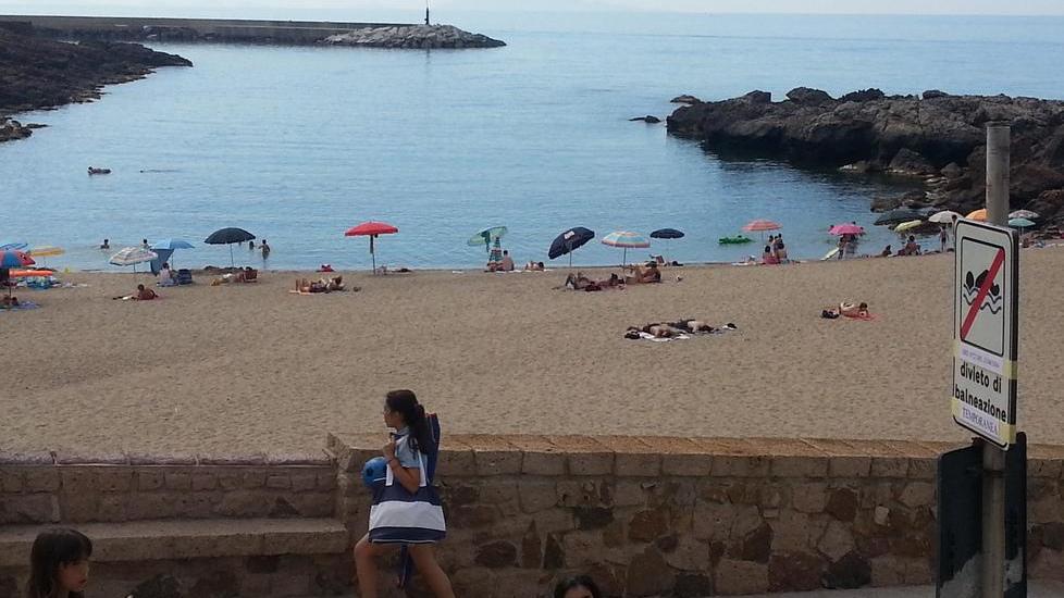 Divieto di balneazione nella Marina di Castelsardo