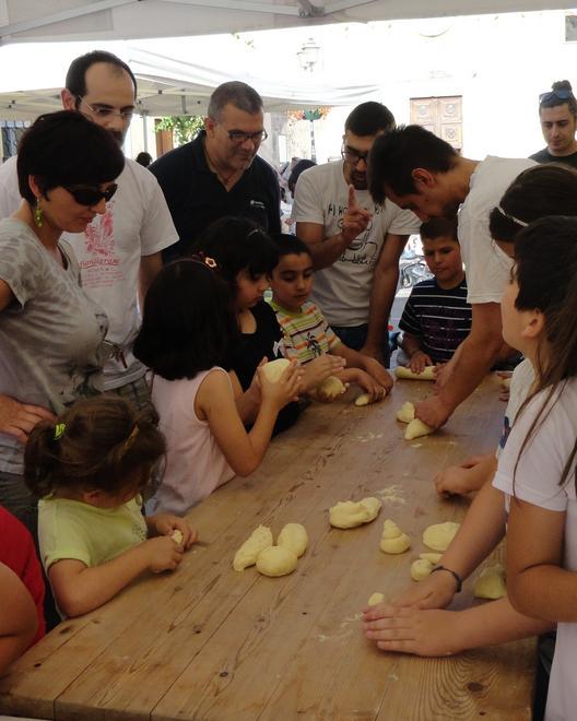 Mogoro, i bambini imparano il rispetto delle tradizioni