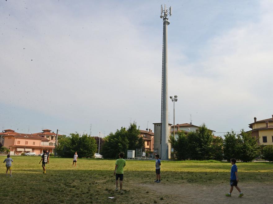 Ripetitore della discordia nel parco di Rami 