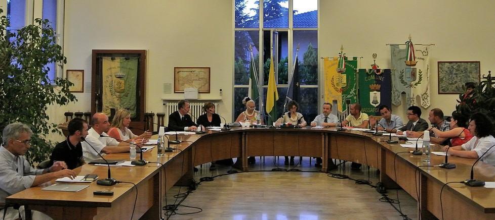 La “prima” di Fiscaglia, ma il M5S ruba la scena al sindaco