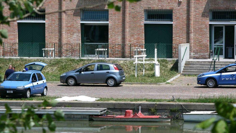 Donna si toglie la vita buttandosi nel Volano