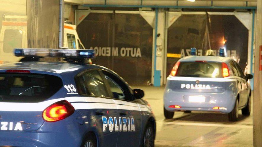 Picchia a sangue la madre, arrestato