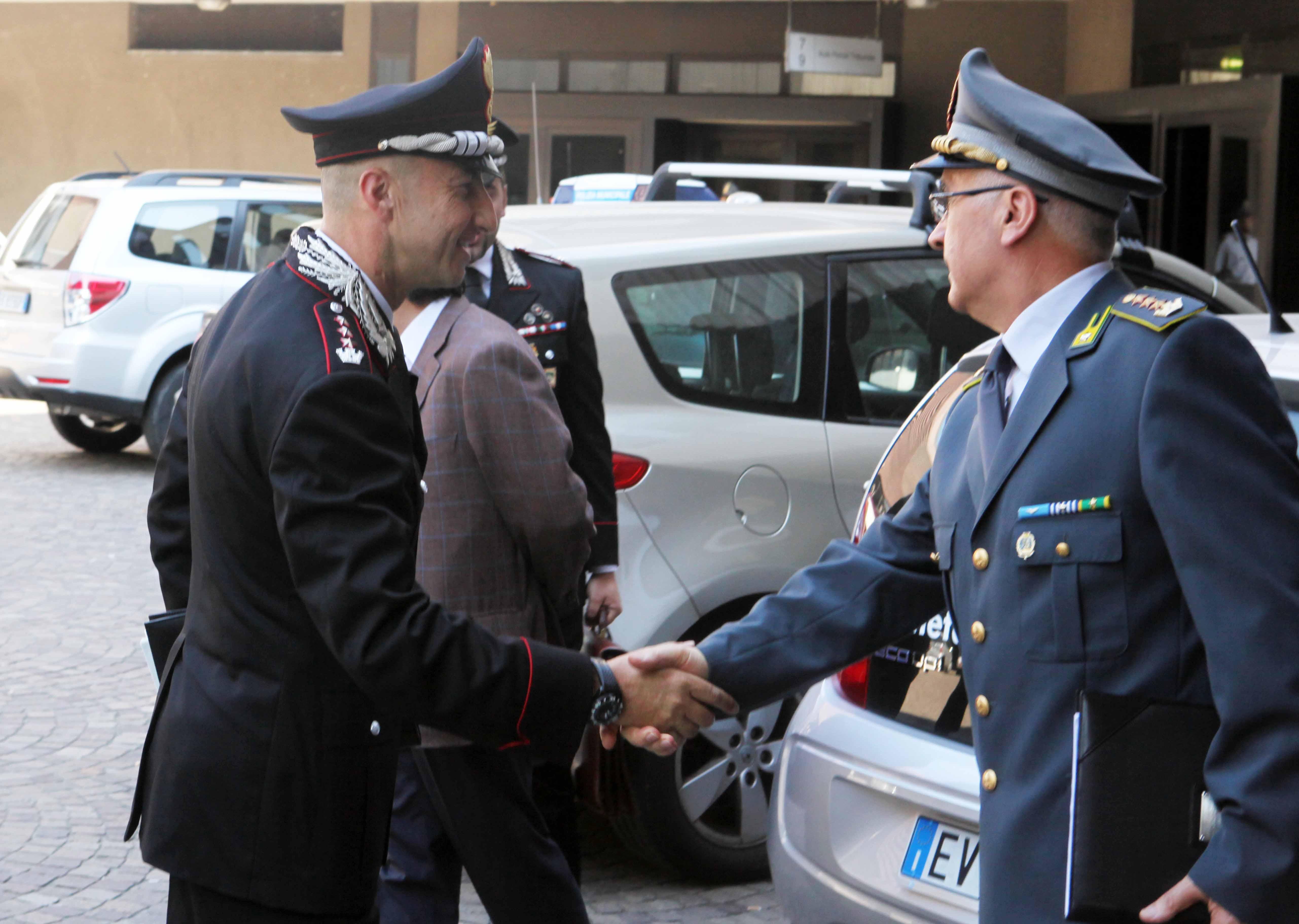 INTERCETTAZIONI «Zio Vincenzo i soldi li vuole in nero...» 