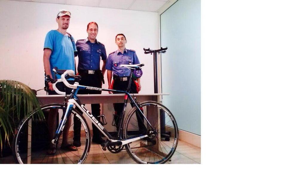 Ruba una bicicletta da corsa Arrestato dai carabinieri 