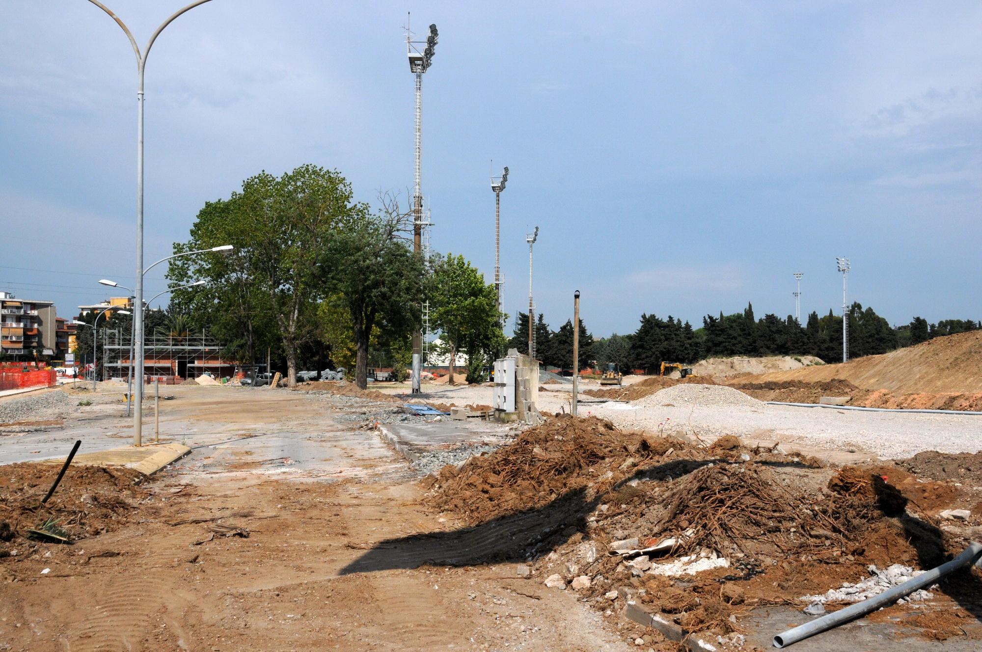 Giù le palme al Parco Centrale, esplode la protesta 