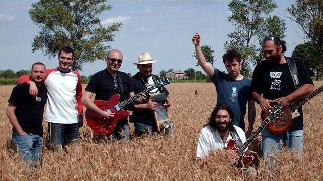 Tutti in bicicletta tra concerti blues e degustazioni