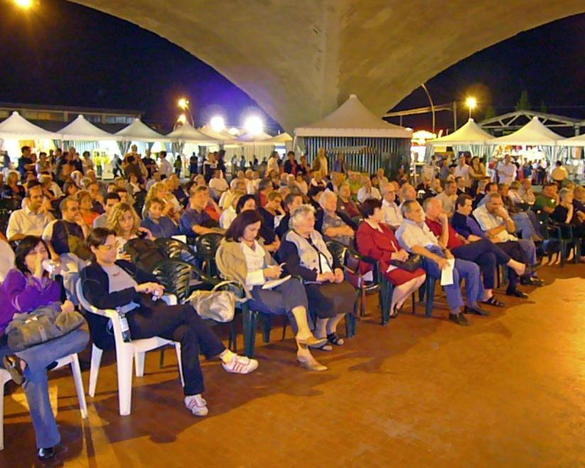 Tra primarie ed elezioni il Pd “dimentica” la festa 