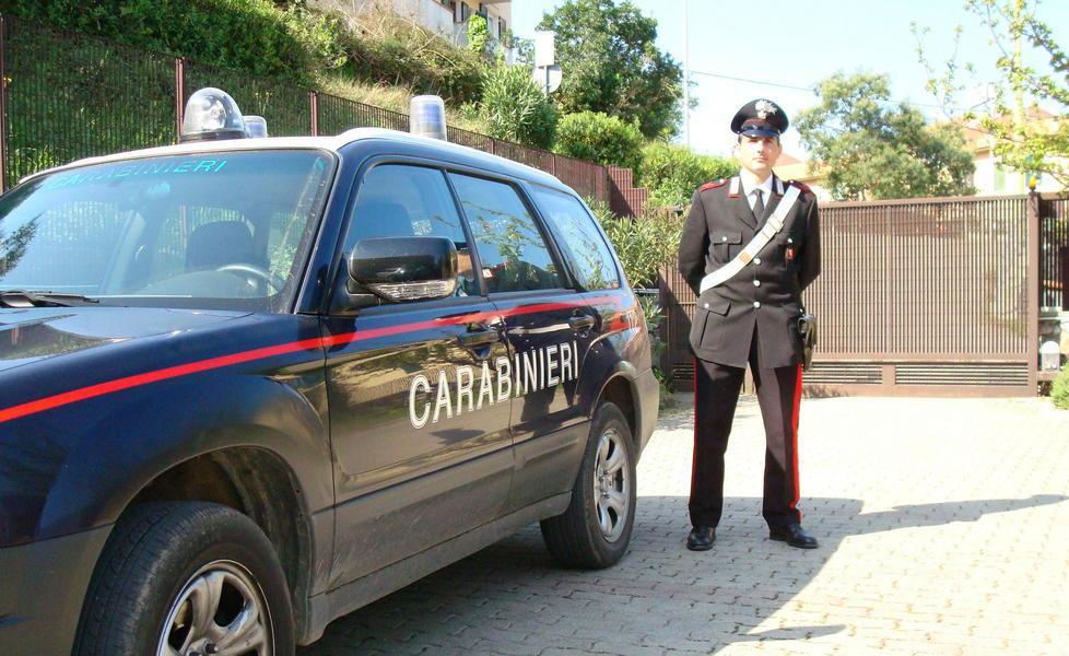 Ladri in azione in una casa a Camigliano