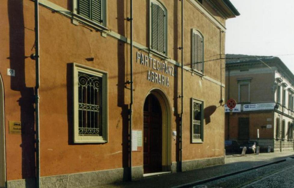 L’opposizione chiede le dimissioni del presidente