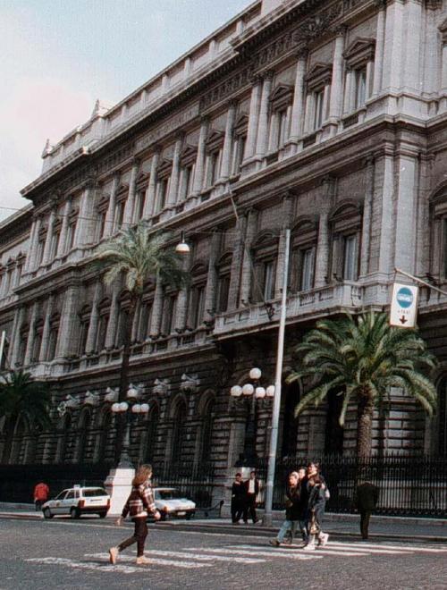 Resistono solo la moda e l’agroalimentare 