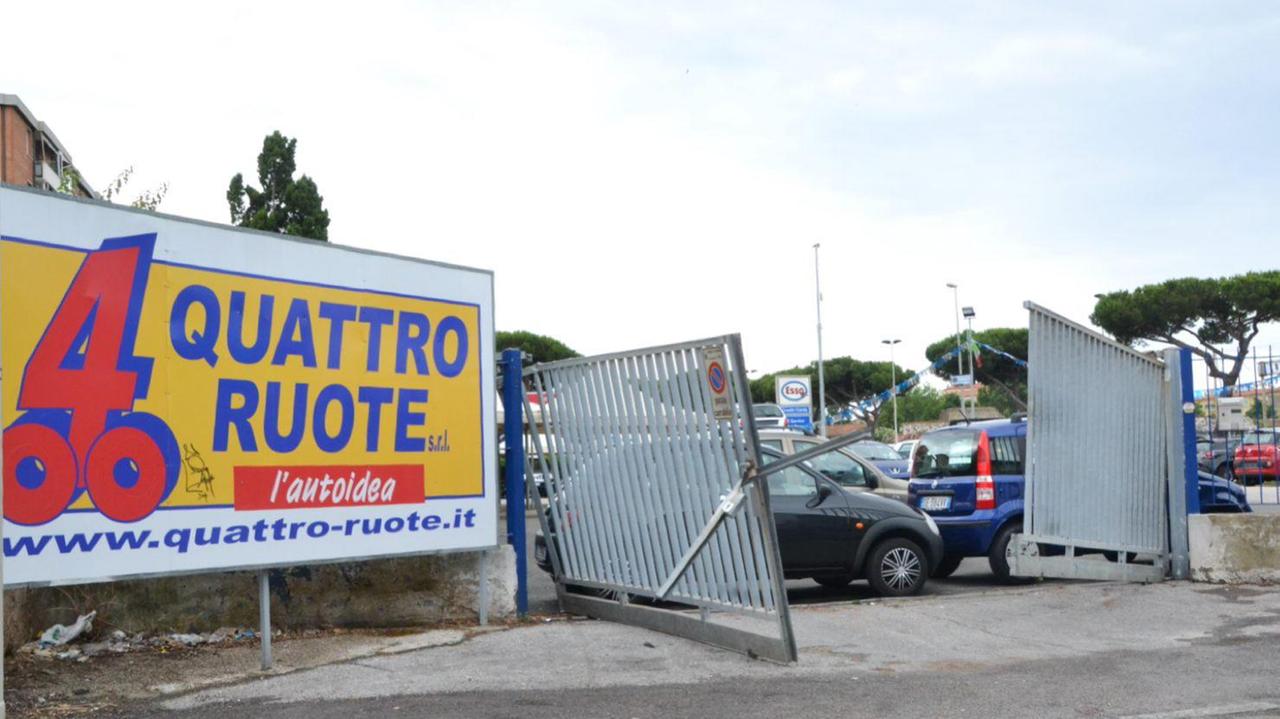 Rubano tre auto durante la partita dei Mondiali dell'Italia