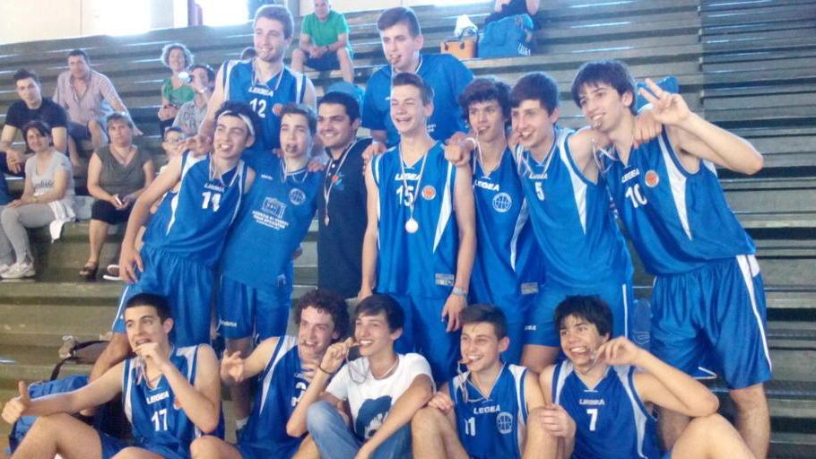 Basket Calcinaia chiude al terzo posto