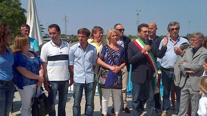Partita la stagione estiva della piscina