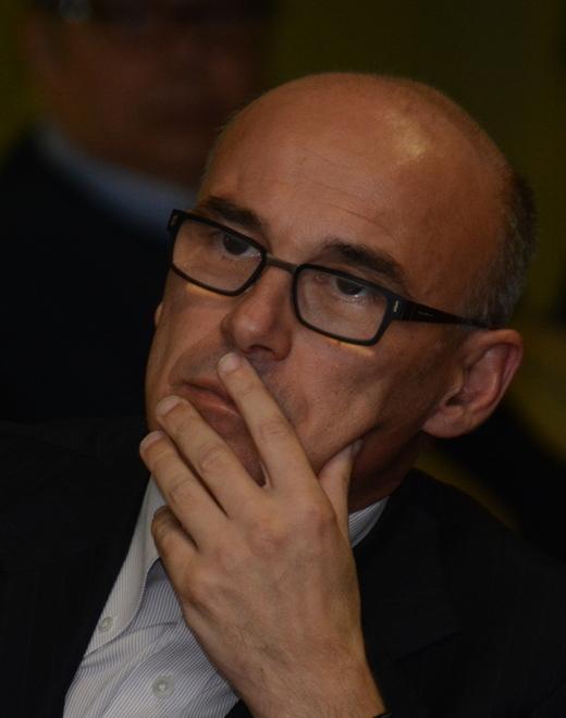 Tiscali: giù il passivo, ma anche i ricavi 