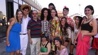 Festa con musica e imitatori
