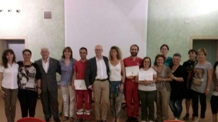 Attestati ai volontari della Cri per il progetto sui bambini