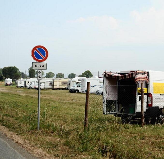 Quei camper fuori dal parcheggio 
