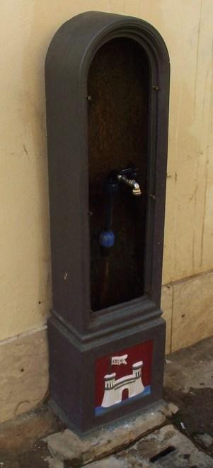 Sparisce la fontanella più antica della città 