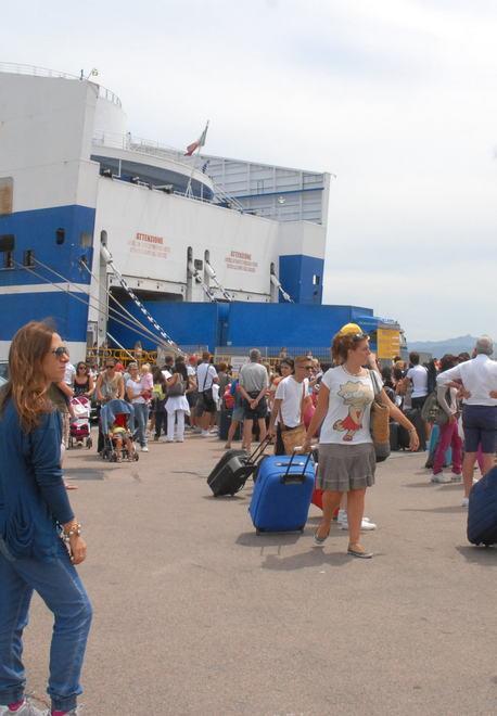 Traghetti, fino a mille euro per arrivare in Sardegna 