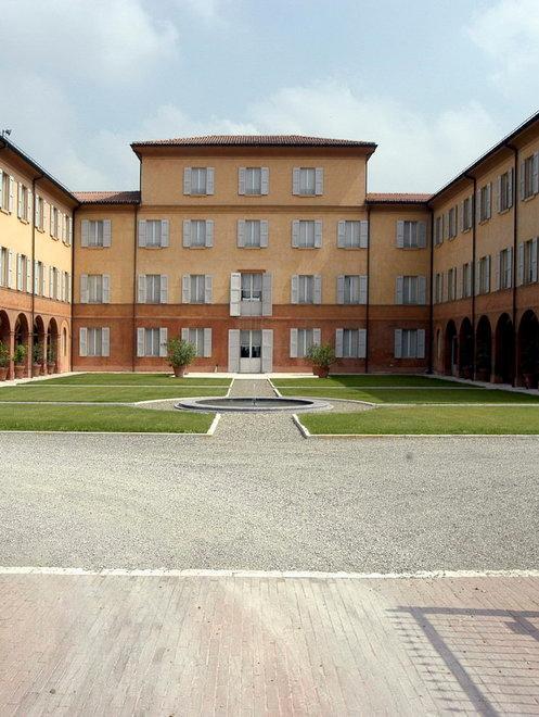Fari puntati sul distretto ceramico 