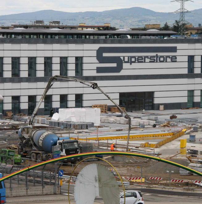 Esselunga a Prato, ora è lotta contro il tempo 