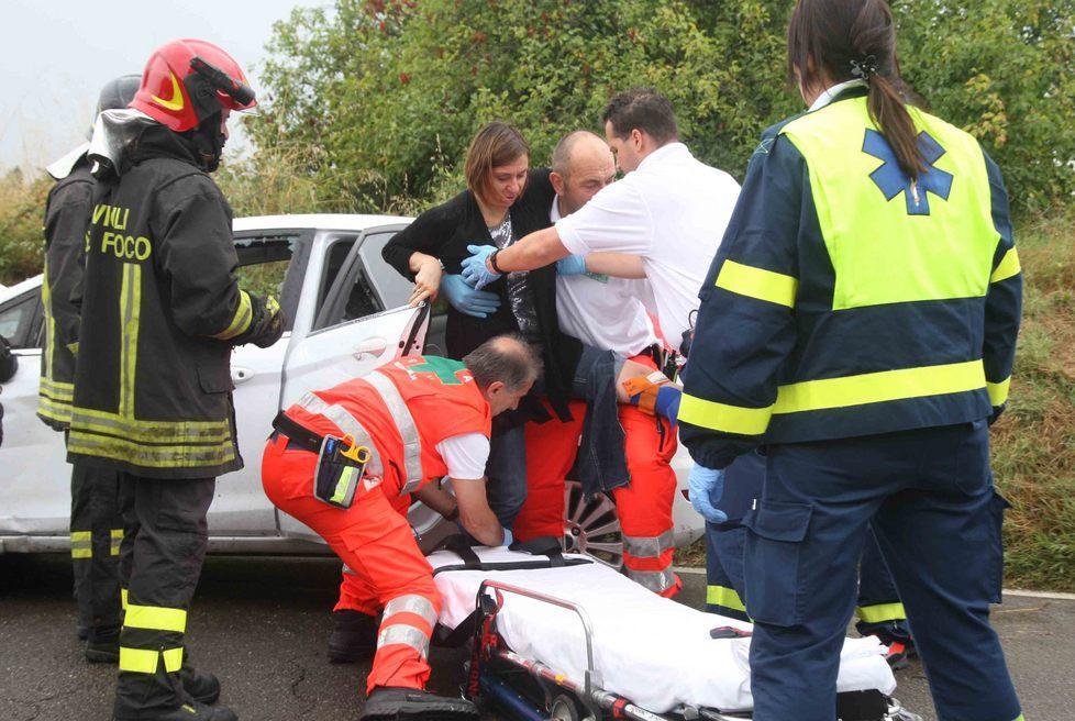 Scontro in auto: gravissima una 30enne 
