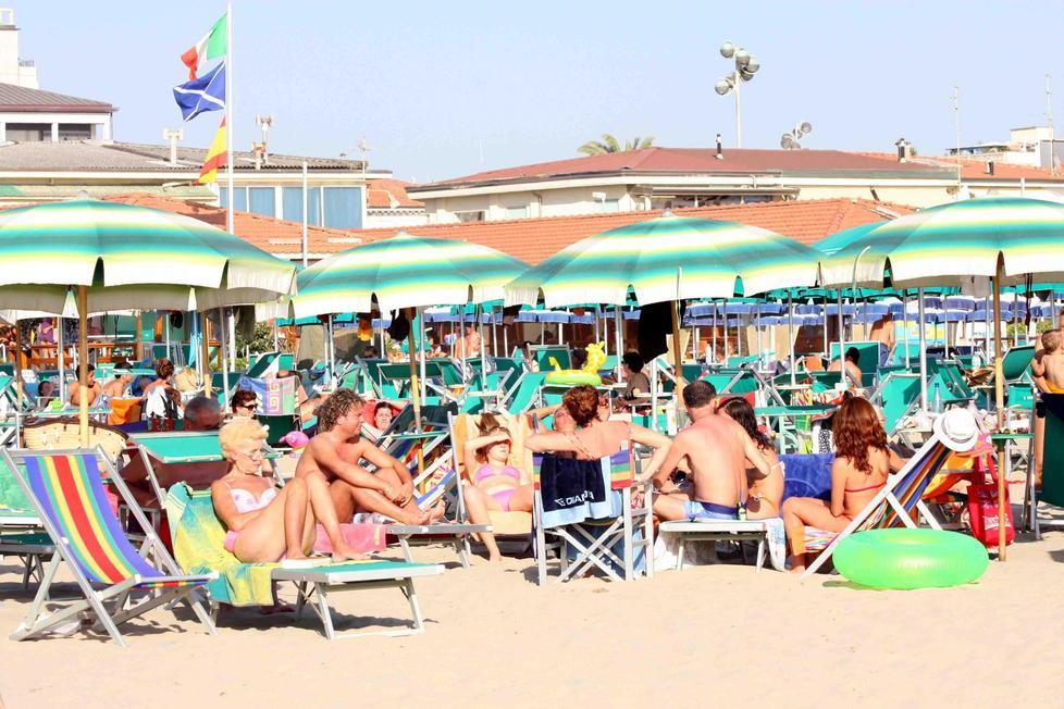 Torna l’autobus domenicale da Pistoia per le spiagge di Viareggio 