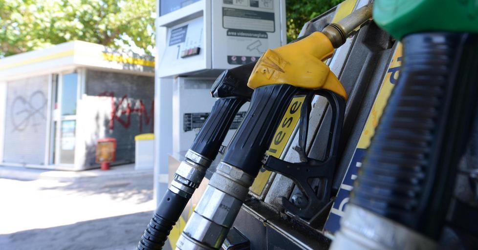 Oggi i benzinai incrociano le braccia per protesta