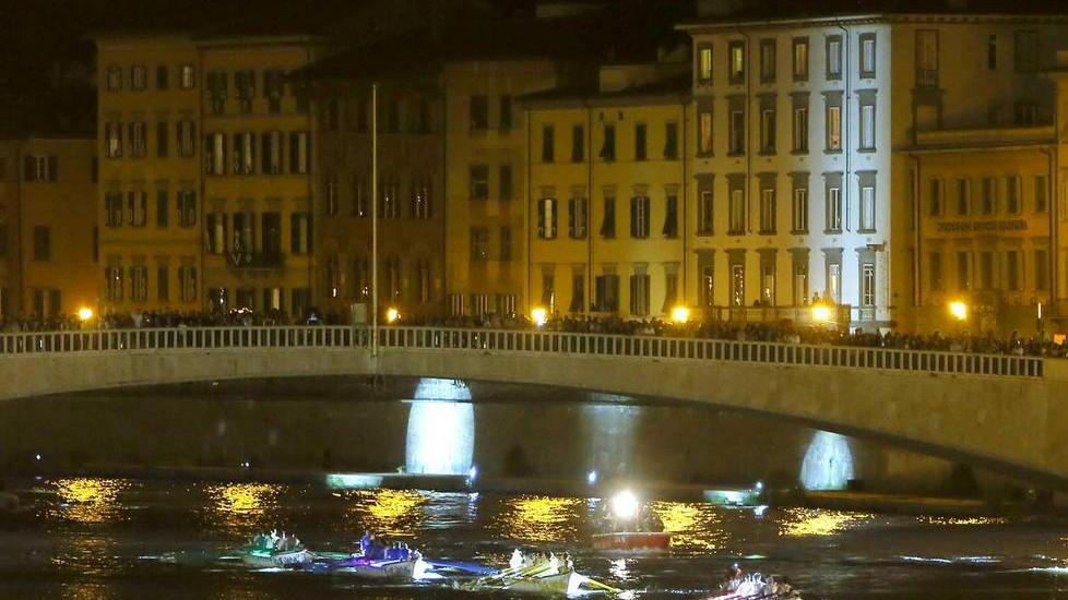 Palio di San Ranieri, la barca rossa vince per la terza volta