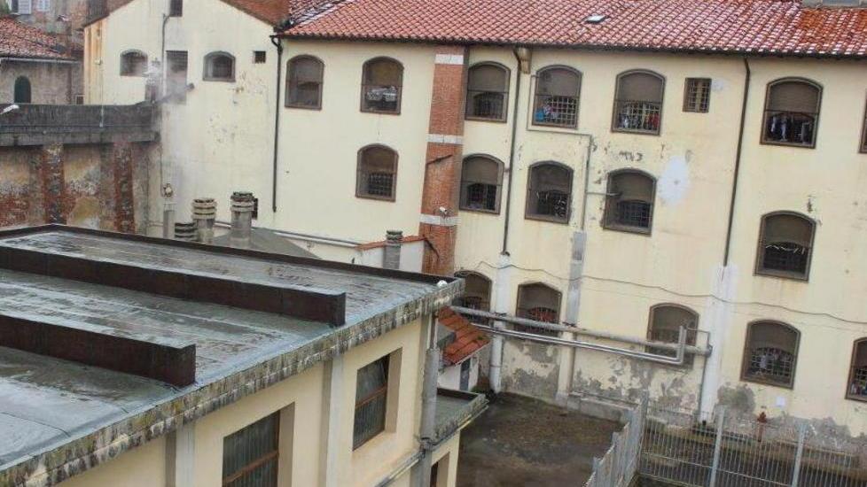Tenta due volte il suicidio in carcere