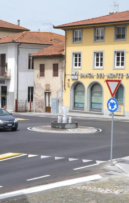 Stop ai Tir nel centro abitato di Porcari 