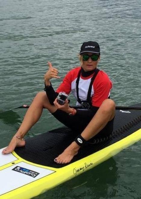 Sheila, impresa nel sup sul lago Trasimeno