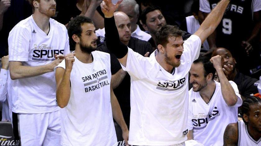 Gli Spurs in trionfo, Belinelli nella storia
