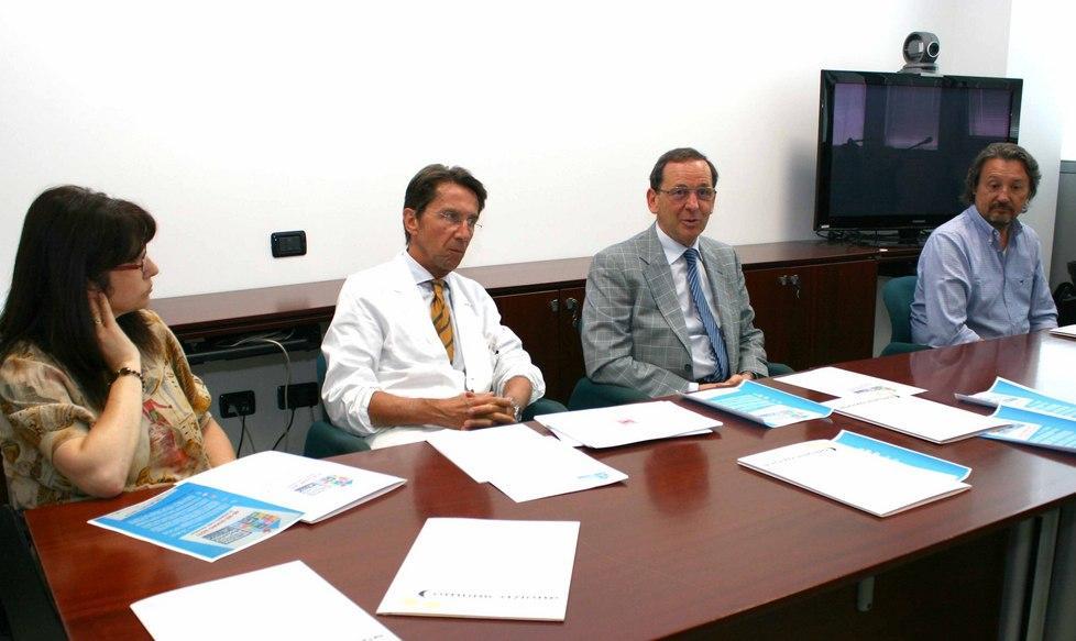 In piazza arriva la tenda dell’emergenza 