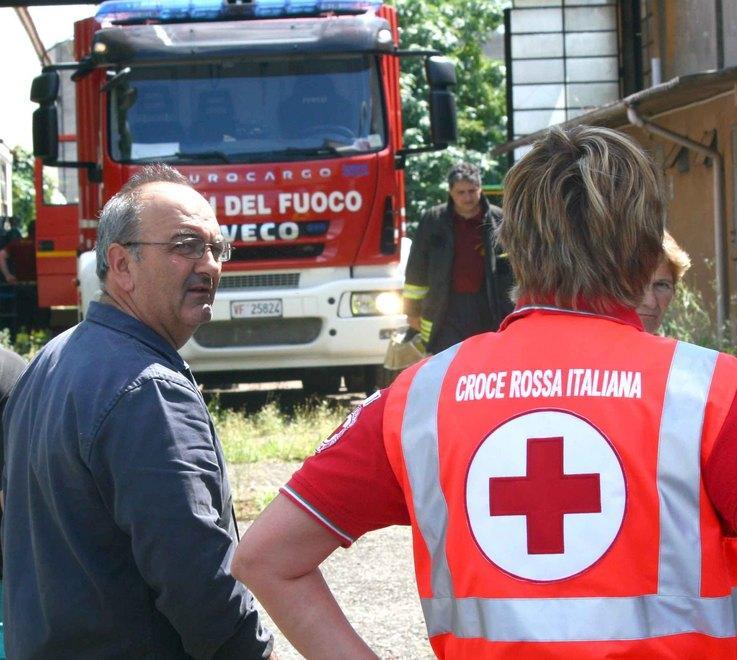 Allarme esplosione in via Modena 
