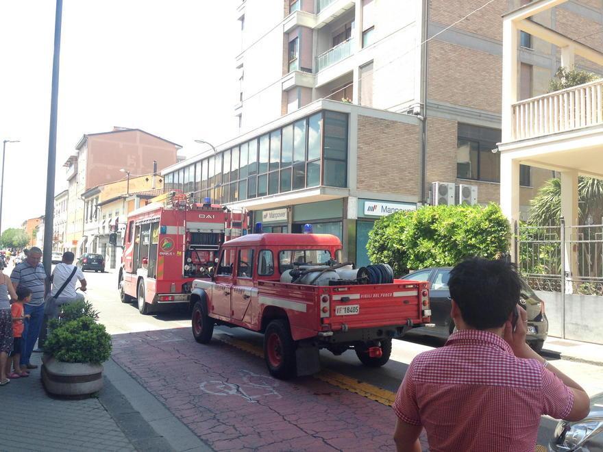 Principio di incendio in un appartamento 