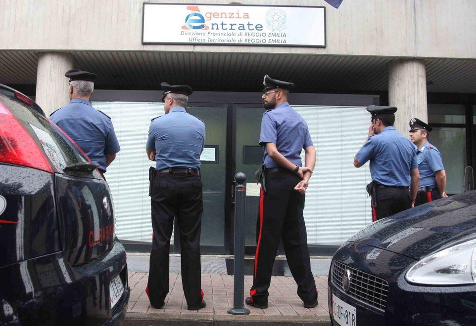 FISCO E TANGENTI Nell'inchiesta spunta anche un carabiniere 