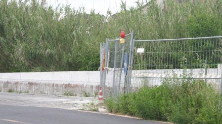 Cemento sul muro del pubblico condotto