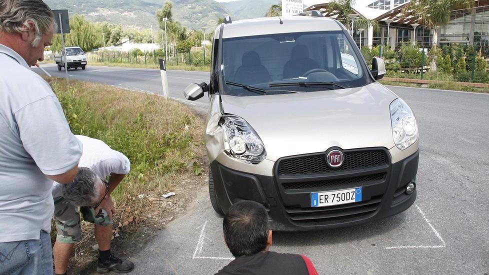 Muore travolto da un Doblò