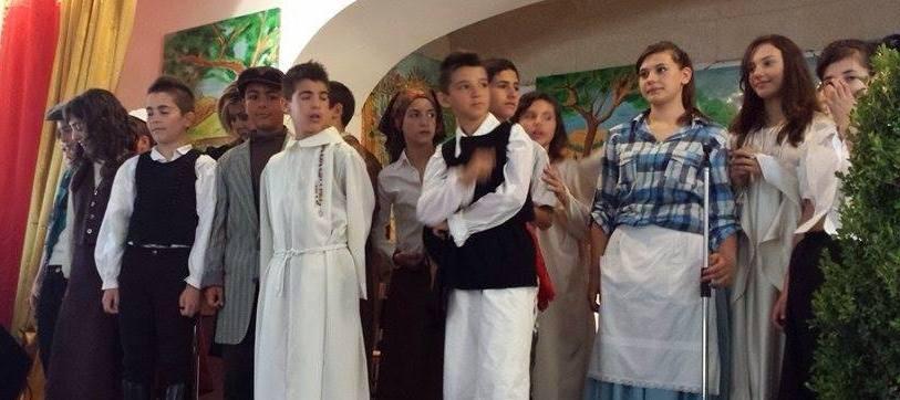 I ragazzi recitano in limba “Giovanni s’atzicadu”