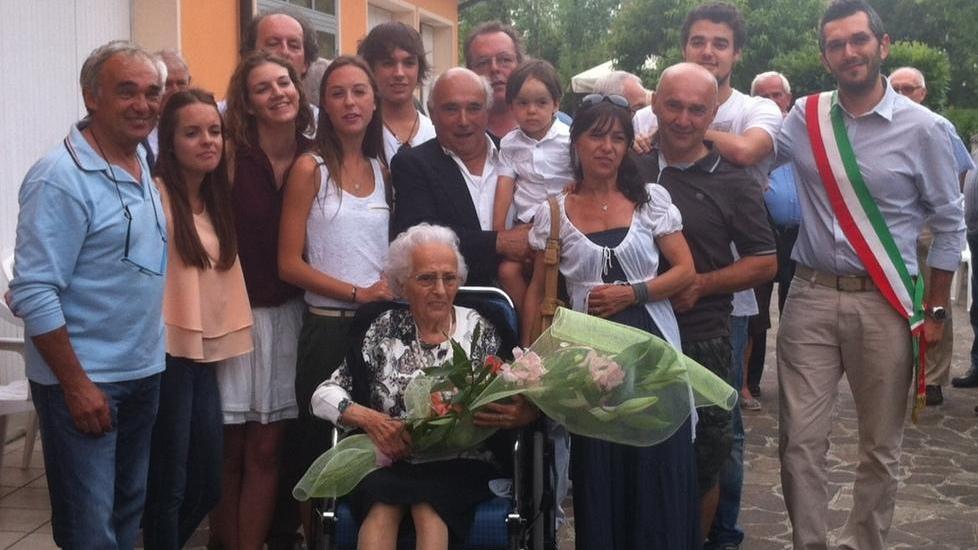 Festa per il secolo di nonna Oriele