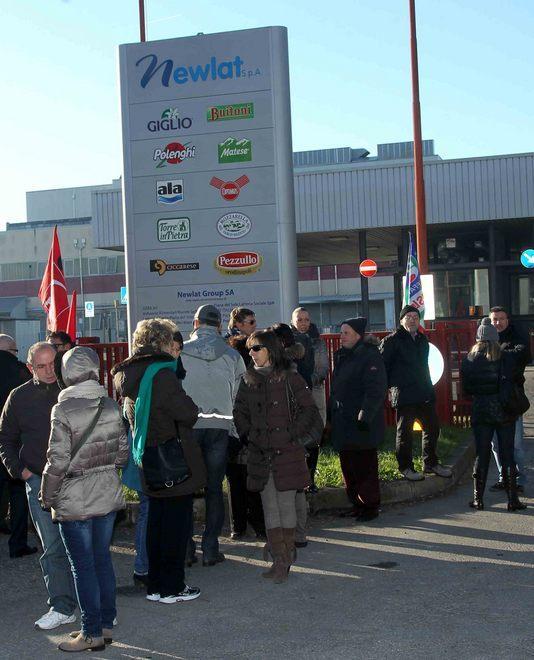 Newlat, cassa bloccata: addetti senza paga 