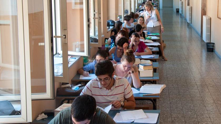 Maturità, secondo scritto: Luciano al classico e le funzioni allo scientifico