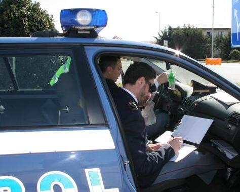 Montecatini, doppia pattuglia su un tratto di autostrada: il sindacato insorge 