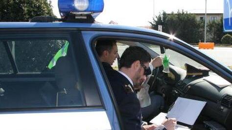 Montecatini, doppia pattuglia su un tratto di autostrada: il sindacato insorge
