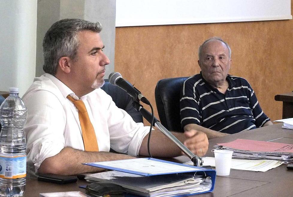 Raduno scout, muro contro muro tra il direttore e il professore 