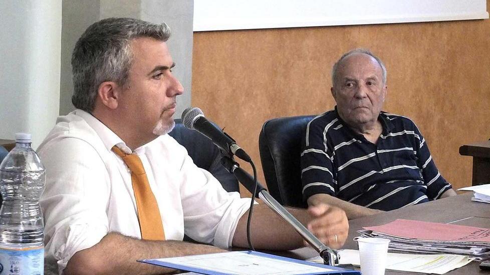 Raduno scout, muro contro muro tra il direttore e il professore