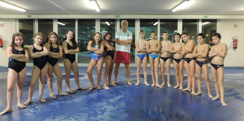 I ragazzi dell’Azzurra Nuoto fanno incetta di medaglie 