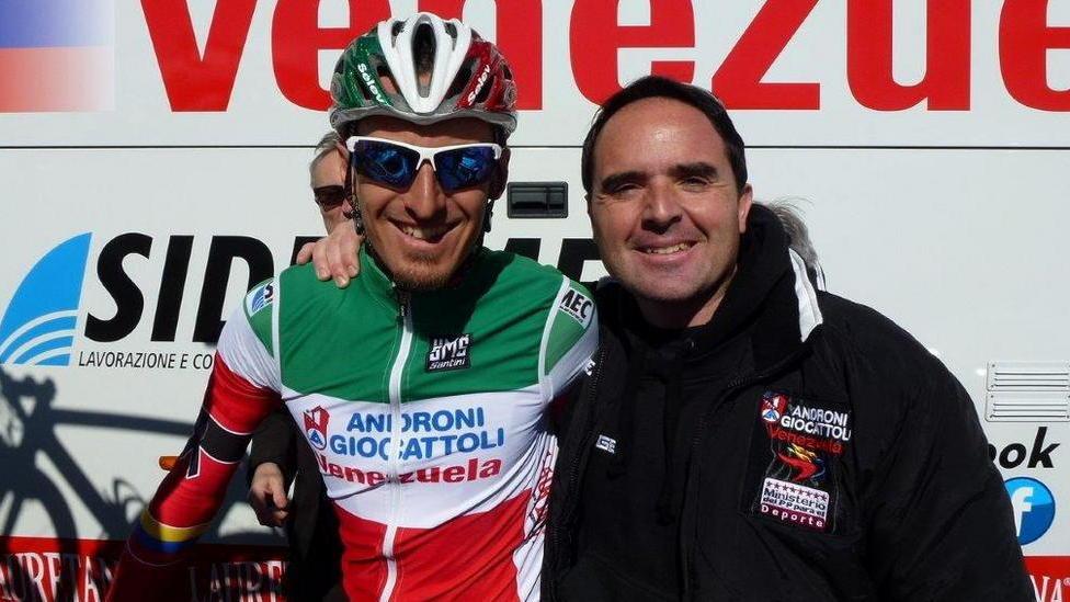 La mani di Brogi scaldano i ciclisti