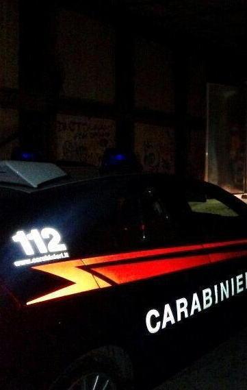 Dopo la lite li inseguono per strada 